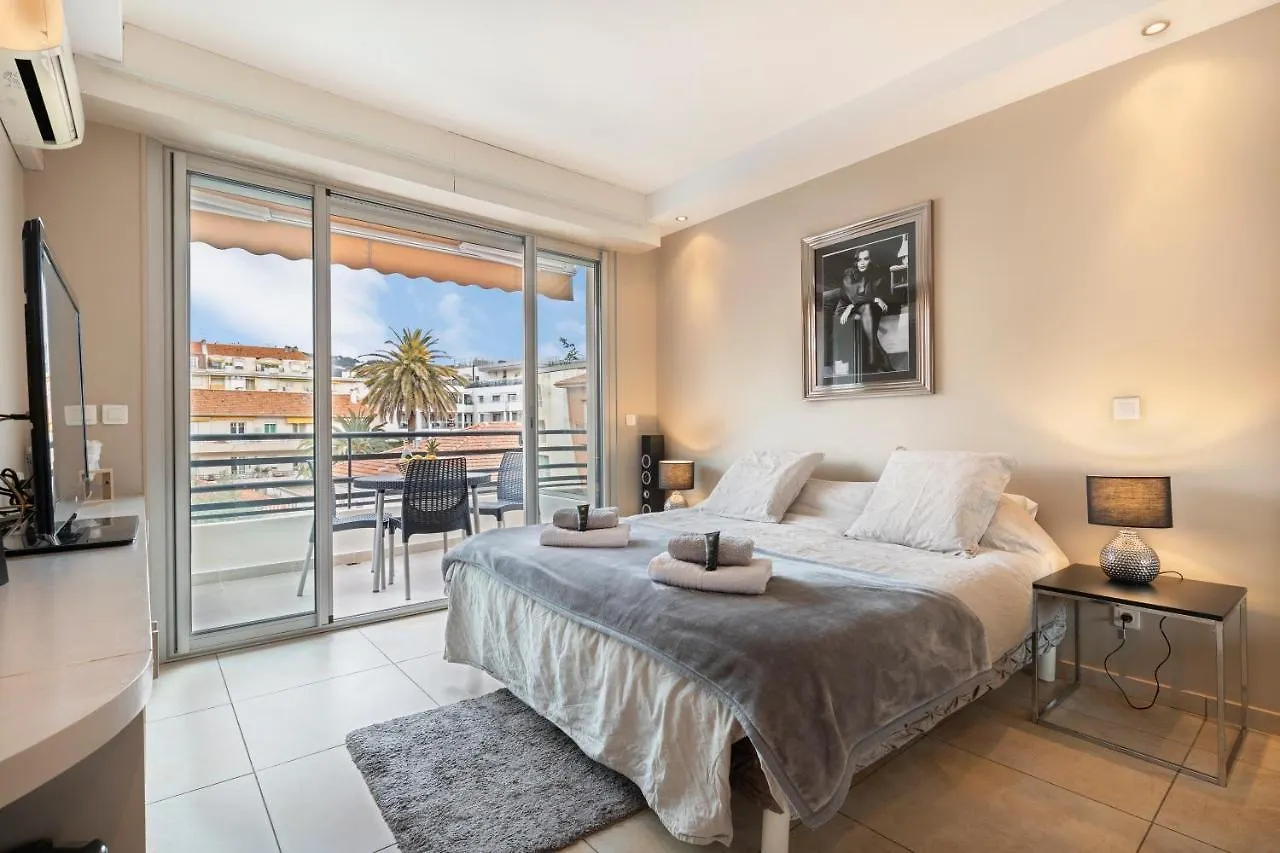 Palais Rouaze Cannes location
