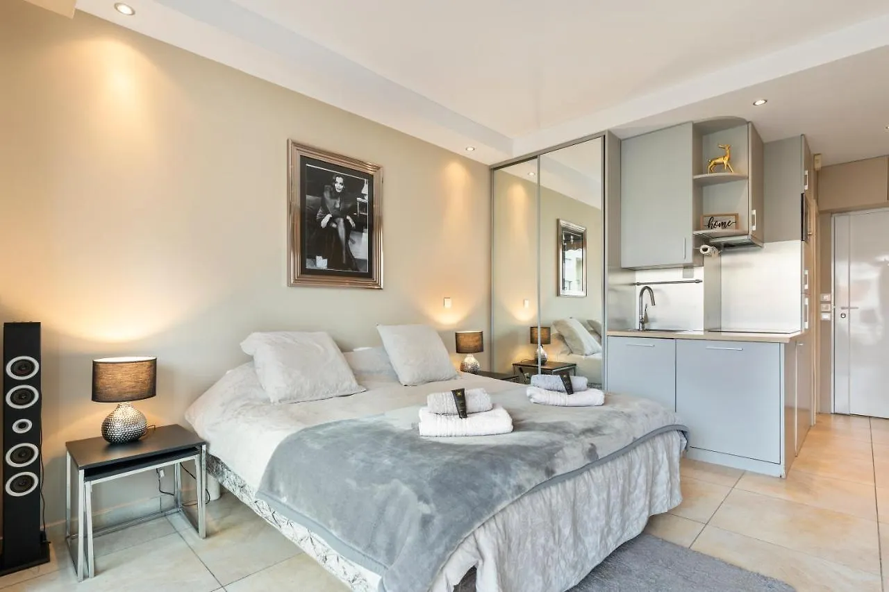 Palais Rouaze Cannes 0*,